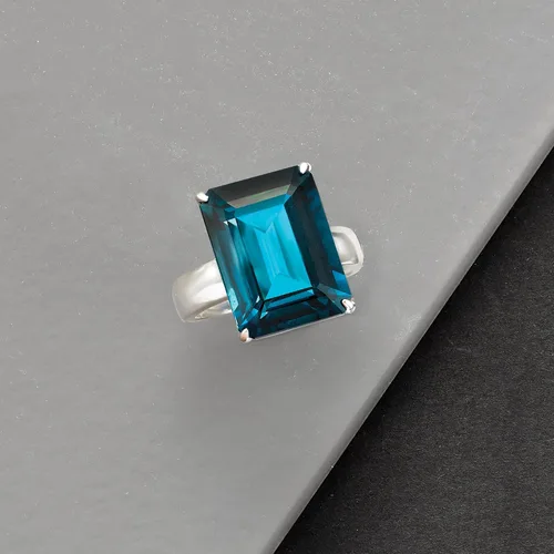 Vista 5 de Ross-Simons Anillo de topacio azul Londres de 14.00 quilates en plata de ley