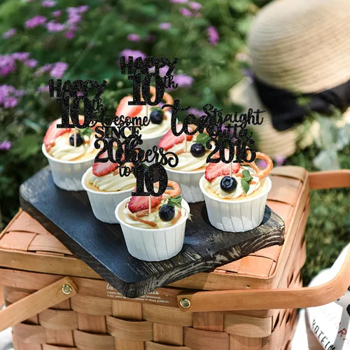 Vista 6 de Paquete de 30 adornos para cupcakes de 10º cumpleaños con purpurina recta hacia fuera de 2016, Happy 10th Ten Awesome Since 2016, 10 fabulosas Negro