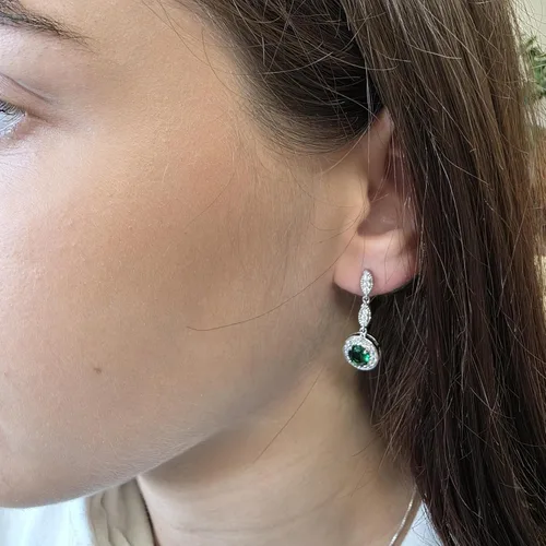 Vista 10 de Crystalline Azuria Aretes colgantes con cristales redondos de circonita chapada en oro blanco de 18 quilates para mujer