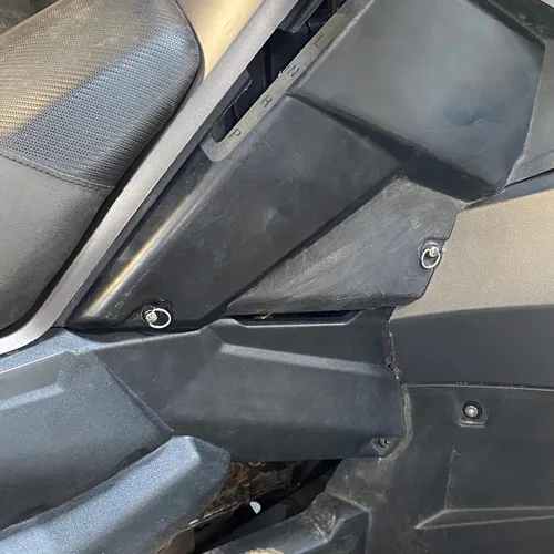 Vista 3 de Polaris Scrambler 850 1000 - Kit de accesorios para panel lateral de cierre Dzus de liberación rápida