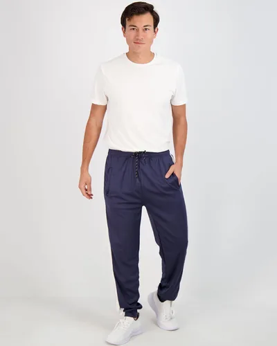 Vista 4 de Real Essentials Paquete de 3 pantalones deportivos de malla Tech para hombre con bolsillos (disponibles en tallas grandes y altas)