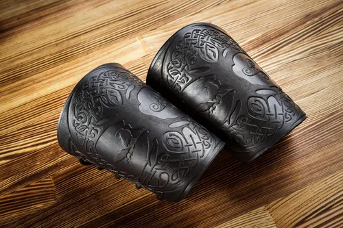 Vista 19 de 100% Genuine Leather Handmade Wrist Cuffs Bracers - LARP Gauntlet - Real Leather Wristbands - LARP Accessories Viking Cosplay Armor Bracelet