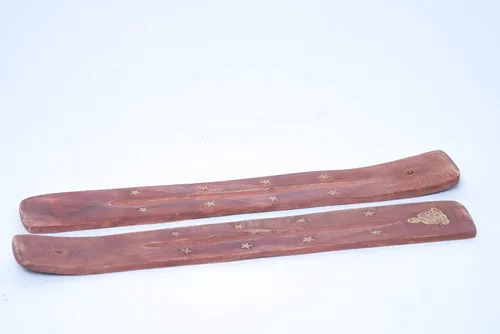 Vista 3 de 2 soportes de madera para incienso con incrustaciones de latón