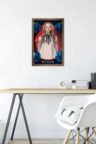 Vista 6 de Trends International M3gan - Póster de pared de collage, 14.72 x 22.37 pulgadas, versión enmarcada en bronce Versión con marco de bronce