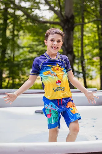 Vista 5 de Pokemon Bulbasaur Charmander Squirtle Pikachu - Conjunto de traje de baño para niños pequeños a grandes, Azul