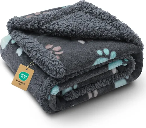 Vista 18 de Luciphia Mantas impermeables para mascotas para sofá o cama, a prueba de orina líquida, lavable, suave, esponjosa, manta reversible para perros