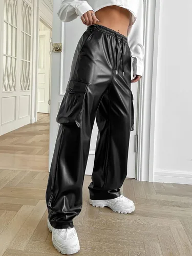 Vista 3 de MakeMeChic Pantalones cargo de cintura alta con cordón de piel sintética para mujer con bolsillo con solapa