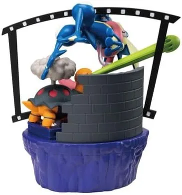 Vista 4 de Diorama Figura Greninja Pokemon Midnight Agent The Cinema