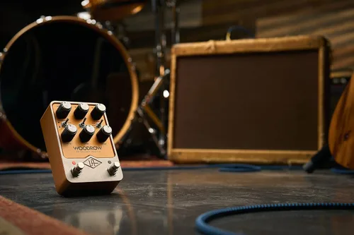 Vista 3 de Universal Audio UAFX Woodrow '55 Amplificador de instrumento
