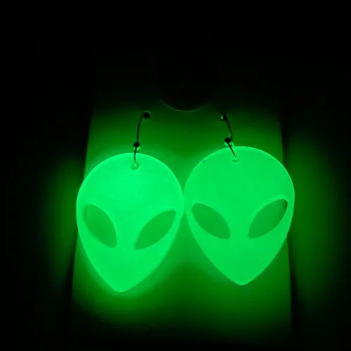 Vista 2 de Pendientes alienígenas que brillan en la oscuridad, accesorios para festivales rave reactivos a la luz negra, joyería divertida y extraña, bonito