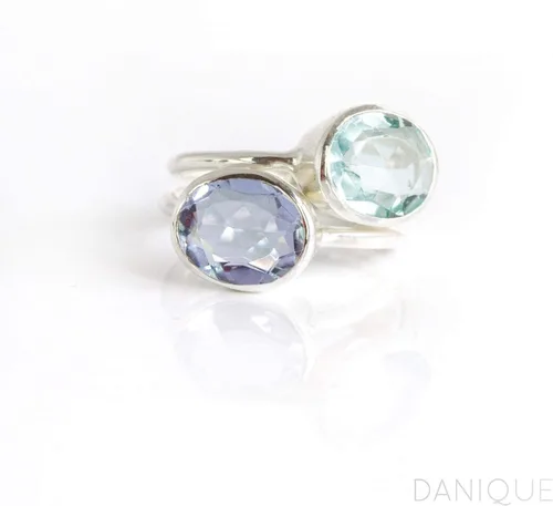 Vista 77 de Oval Birthstone Ring Bezel Set in Vermeil Gold, Sterling Silver, or Rose Gold, Stacking Birthstone Ring [rOMB]