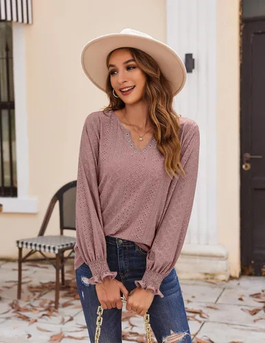 Vista 4 de Zeagoo Camisetas casuales con cuello en V para mujer, con volantes, manga larga, con ojales, holgadas, tallas S-XXL