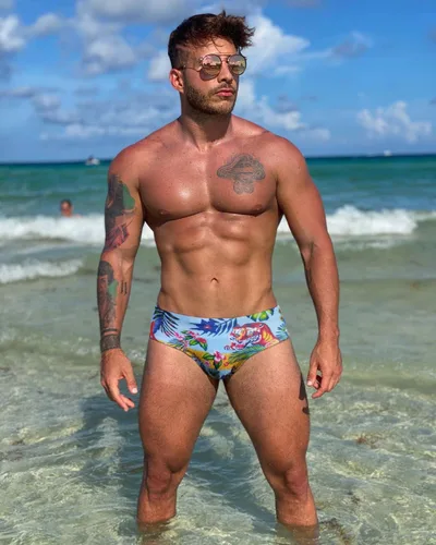 Vista 4 de MIZOK Traje de baño de secado rápido para hombre con estampado caliente y cordón