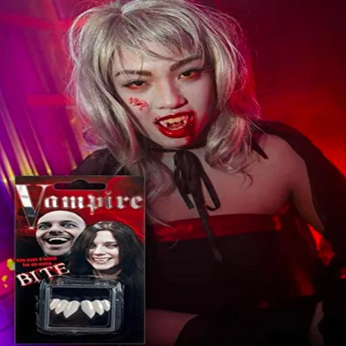 Vista 3 de Billy Bob colmillos de vampiro artificiales para disfraz de Halloween.