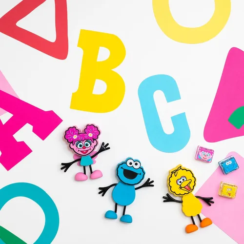 Vista 5 de Glo Pals x Plaza Sésamo Cubos Luminosos Activados por Agua para Juegos Sensoriales (Abby Cadabby - Solo Cubos)