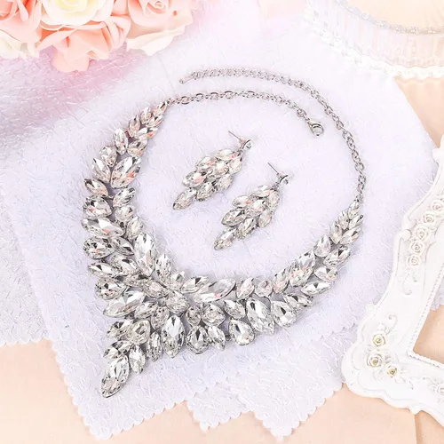 Vista 3 de BriLove Conjunto de collar y pendientes colgantes de cristal para mujer