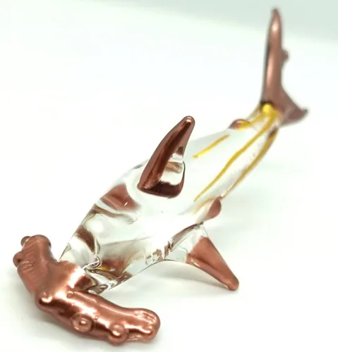 Vista 14 de Hammerhead - Figuras en miniatura de tiburón, animales marinos, pintadas a mano, arte de vidrio soplado, adornos dorados, regalo coleccionable