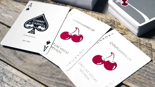 Vista 6 de Juego de cartas Cherry Casino House (McCarran Silver) de Pure Imagination Projects