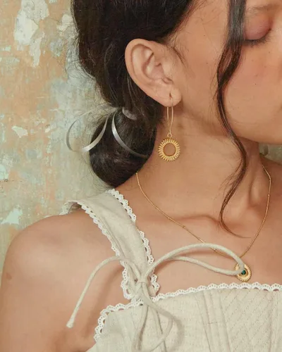 Vista 4 de Aretes colgantes largos de oro con forma de bola de simicírculo para mujer, ligeros, circular, moneda, geométricos, planos, cepillados, chapados