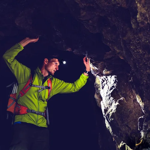 Vista 5 de BARSKA 25 Lumen LED Multi-Function Headlamp for Camping, Hiking, Outdoor Adventures, and Emergency Use