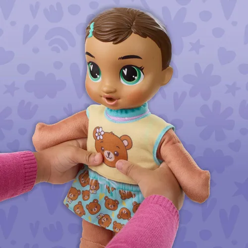 Vista 5 de Baby Alive Beary Soft Snuggles Baby Doll, pelo castaño (exclusivo de Amazon)