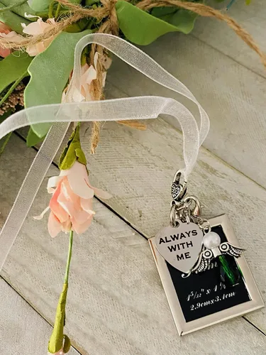 Vista 4 de Espejo retrovisor colgante o ramo conmemorativo de boda con texto en inglés "Always With You" (Esmeralda)