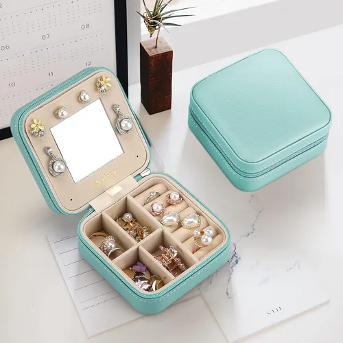 Vista 4 de Ailvy Organizador de joyas de viaje con espejo, joyero pequeño, portátil, estuche de joyería para aretes, anillos, collares, pulseras, regalo
