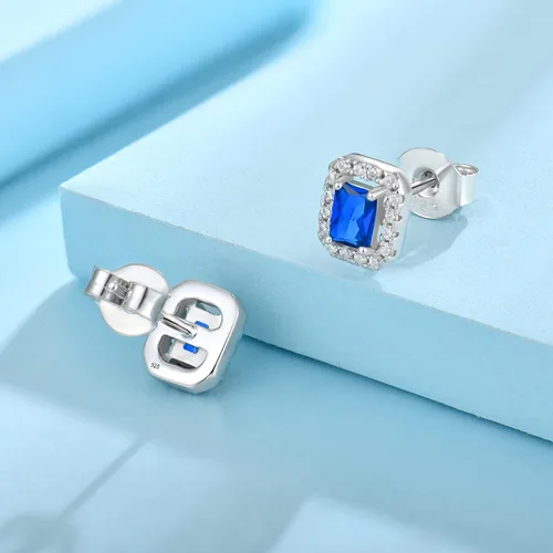 Vista 5 de Aretes de plata de ley 925 con halo de piedra natal con circonita cúbica 3A