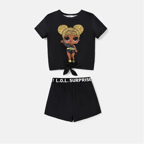 Vista 2 de L.O.L. Surprise! Conjunto de ropa para niñas con estampado de muñeca de manga corta con nudo de corbata, camiseta y pantalones cortos, ropa