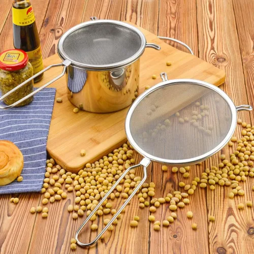Vista 3 de Colador de malla de acero inoxidable con colador de cucharón ranurado de mango largo para servir fideos y albóndigas diseño único para preparación