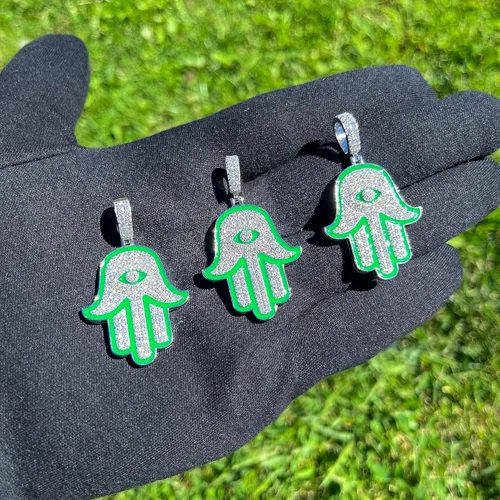 Vista 2 de VVS1 - Colgante de moissanita Hamsa mano mal de ojo de buena suerte para hombres y mujeres, chapado en oro de 18 quilates, plata de ley 925 maciza