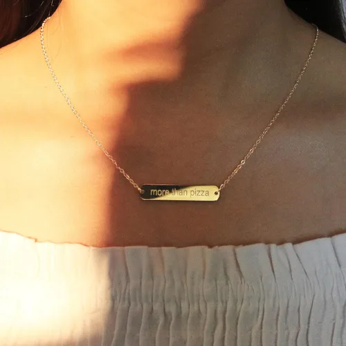 Vista 8 de Petite Boutique Collar personalizado de barra de mensajes de dos líneas, tu joyería única con nombre