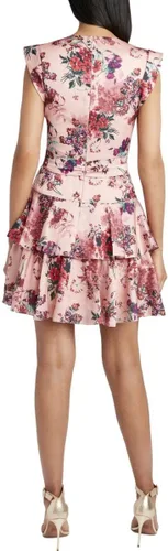 Vista 2 de BCBGMAXAZRIA Vestido de manga corta y acampanado para mujer con falda escalonada
