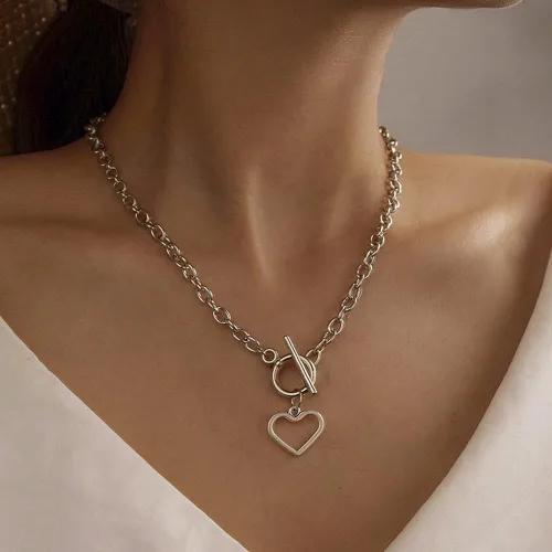Vista 3 de Avanlin Gargantilla con colgante de corazón, collar de acero inoxidable plateado, cadena de cable para mujeres y niñas
