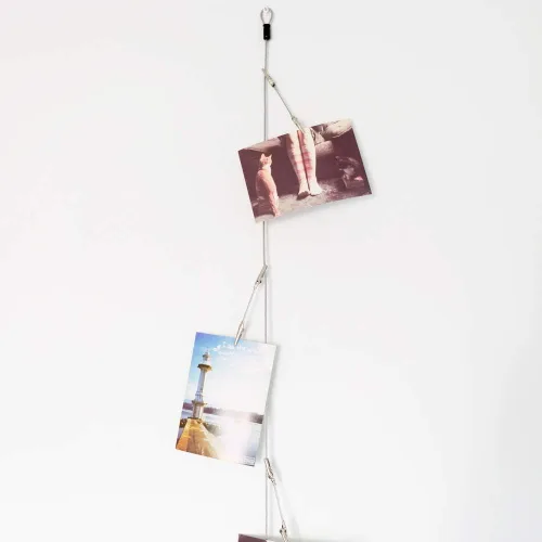 Vista 7 de TFu Exhibidor de Fotos para Colgar en la Pared, Marco de Fotos DIY con Cadena de Fotos con 12 Clips para Colgar Fotos, Notas y Obras de Arte