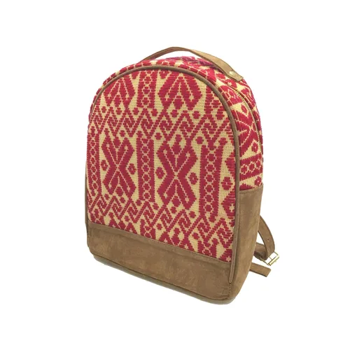 Vista 4 de Backpack "Luisa", made by Jühue Artesanal, handmade backpack made in Mexico, Red backpack, hand embroidery, unique piece, embroidered backpack