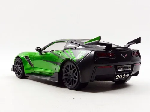 Vista 3 de Auto Chevy Corvette de metal fundido del personaje Crosshairs de la película Transformers, línea Metals