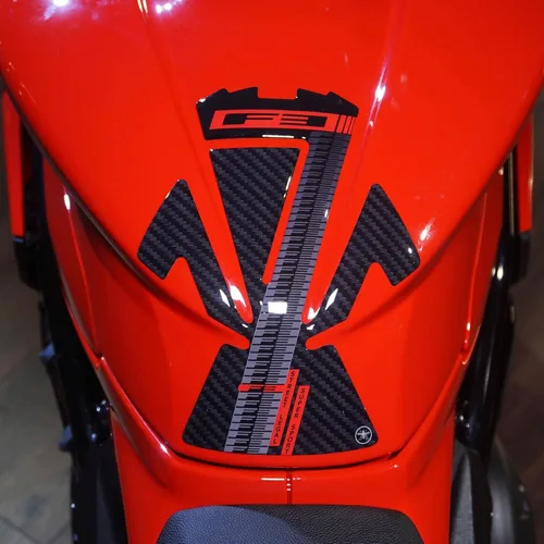 Vista 10 de Labelbike Protector de tapa de tanque adhesivo 3D compatible con motocicleta Mv Agusta F3 2021 F3 2021, Resin Protection, Anti-scratch, Decoration