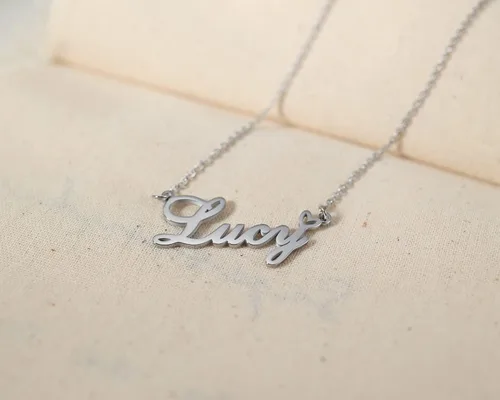Vista 5 de Collares con nombre personalizado, chapados en oro de 18 quilates, lindo dije de corazón de amor para mujeres y niñas, regalo de Navidad, Metal