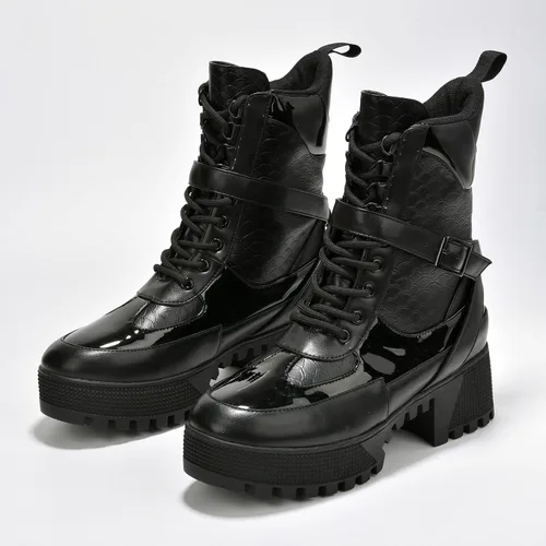 Vista 4 de Cape Robbin Botas de combate Hot Rod para mujer, botas de plataforma con tacones de bloque gruesos, botas altas para mujer