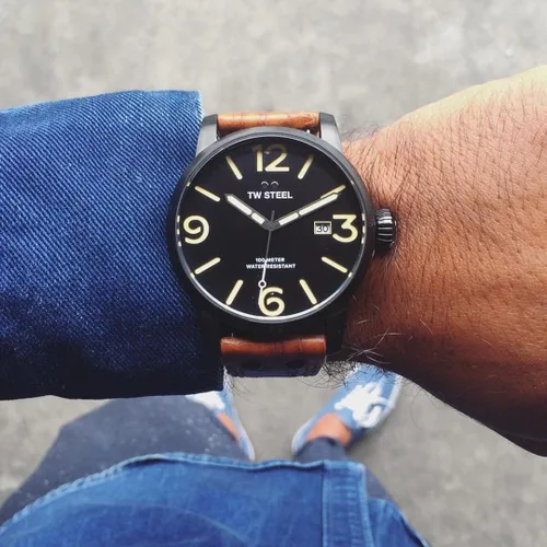 Vista 7 de TW Steel Maverick Mens 45mm Quartz Watch with Analogue Display, 3-Hands Movement and Leather Strap