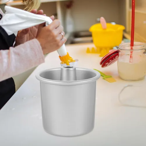 Vista 4 de Kichvoe Molde redondo para pasteles de aleación de aluminio, con parte inferior extraíble, molde para hornear profundo para distribución uniforme
