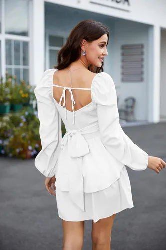 Vista 2 de ZAFUL Vestido corto de mujer con cuello cuadrado y hombros descubiertos, lazo en la espalda, manga larga de farol, volantes, acampanado, mini vestido