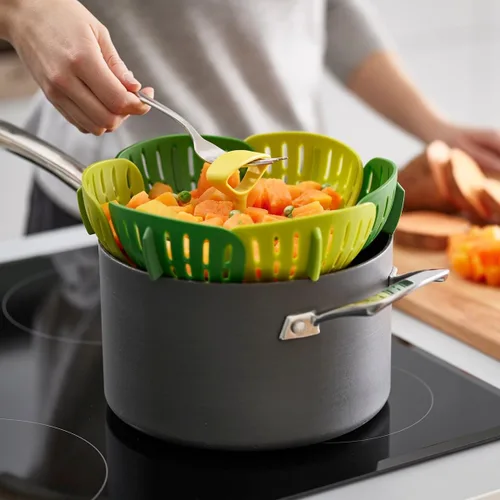 Vista 3 de Joseph Joseph Bloom - Cesta de vapor plegable para verduras, expandible para varias sartenes, almacenamiento compacto, color verde
