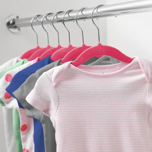 Vista 6 de Casafield 50 perchas de terciopelo para bebé, tamaño de 11 pulgadas para ropa de bebés y niños pequeños, color rosa