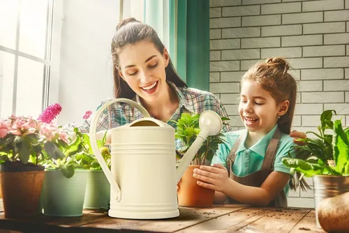 Vista 4 de Regadera de plástico para plantas de interior, flores de jardín al aire libre, regadera para plantas de interior con cabezal de aspersor