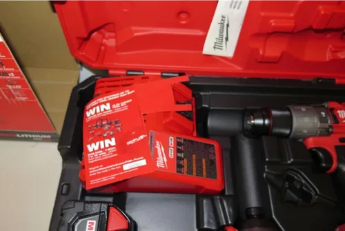 Vista 5 de Milwaukee Kit de taladro de martillo/destornillador de impacto 2997-22