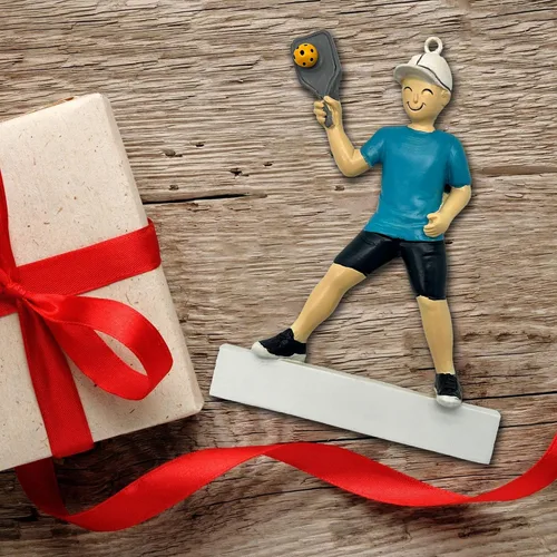 Vista 4 de Regalo de pickleball – Regalo de jugador de pickleball para hombres – Papá Abuelo Entrenador – Adorno de árbol de Navidad