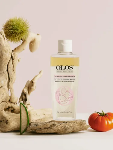 Vista 3 de OLOS Agua micelar bifásica, 8.4 onzas, removedor de maquillaje, limpiador facial adecuado para todo tipo de piel, sin fragancia, sin color, suave