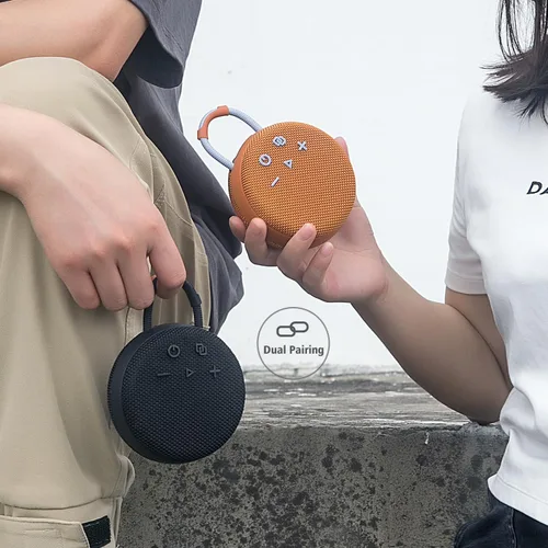 Vista 3 de MusiBaby Altavoz Mini Listo para Viajar – Bluetooth 5.3, Construcción Resistente e Impermeable, Graves Potentes para Senderos de Excursión, Rutas